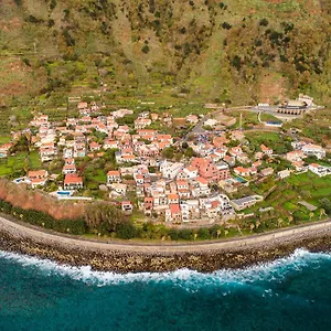 https://casa-lg.madeira-islandshotels.com